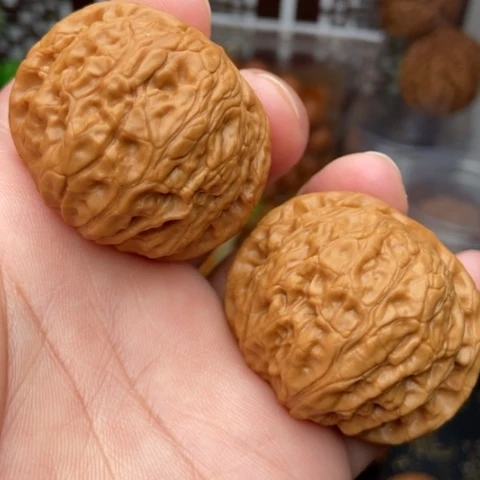 文玩核桃吊坠乾隆磨39精修