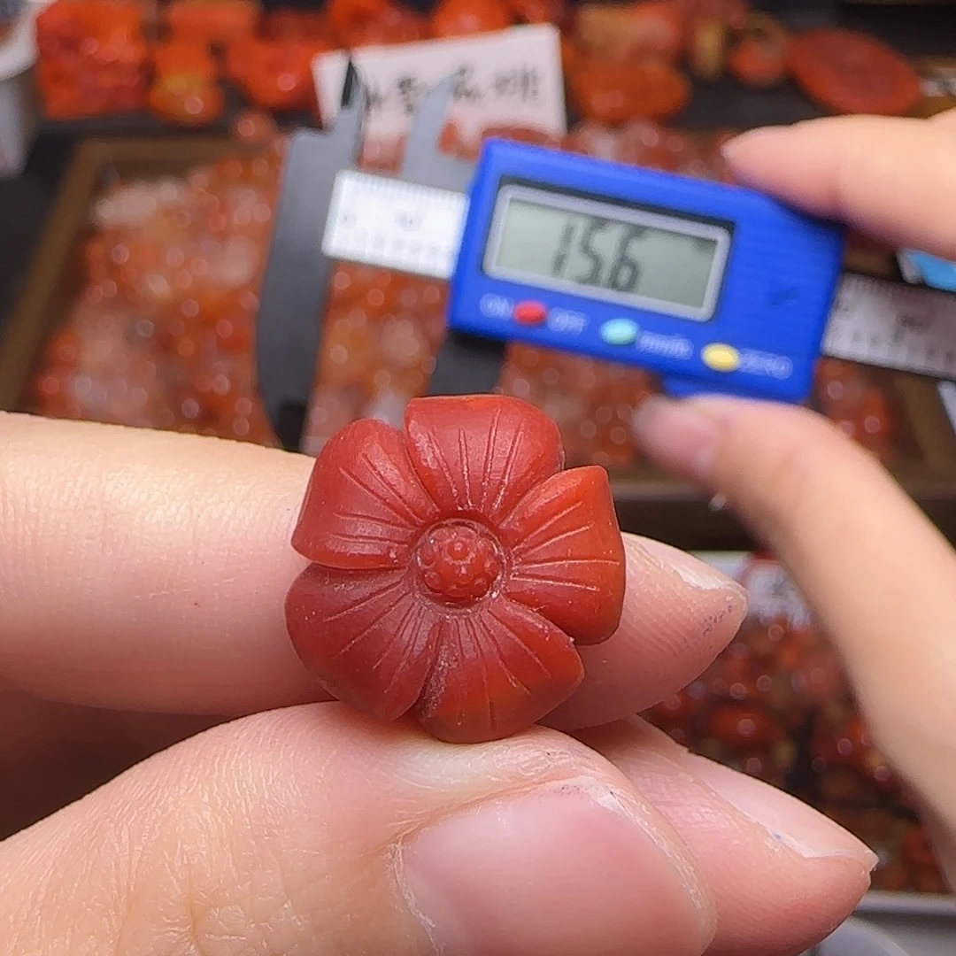 南红玛瑙未镶嵌颈饰