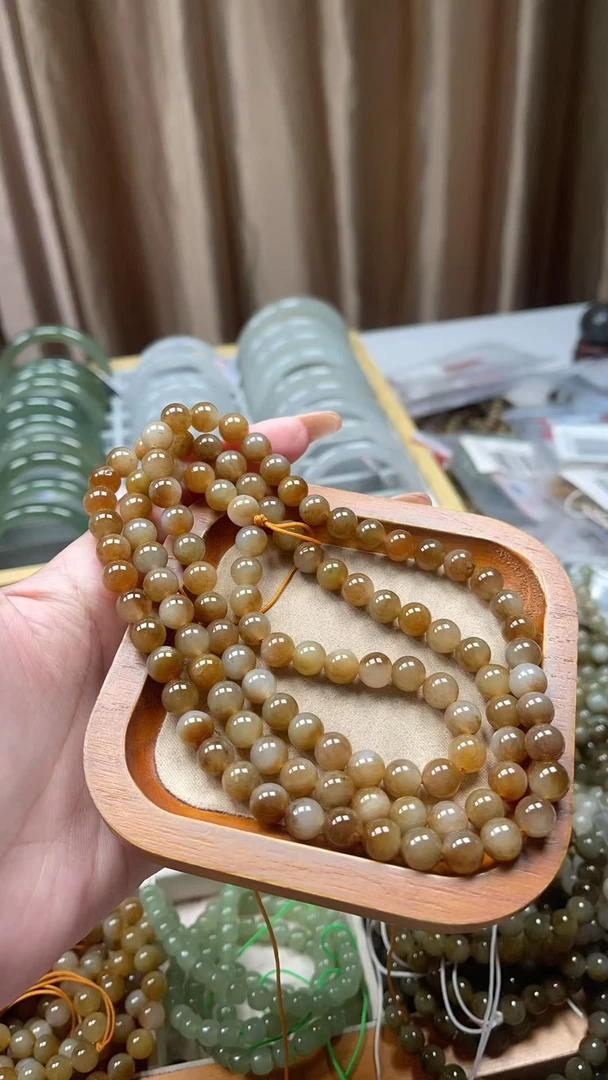 天然和田玉，卡8mm