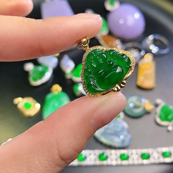 翡翠挂件18K金镶嵌n n n n n