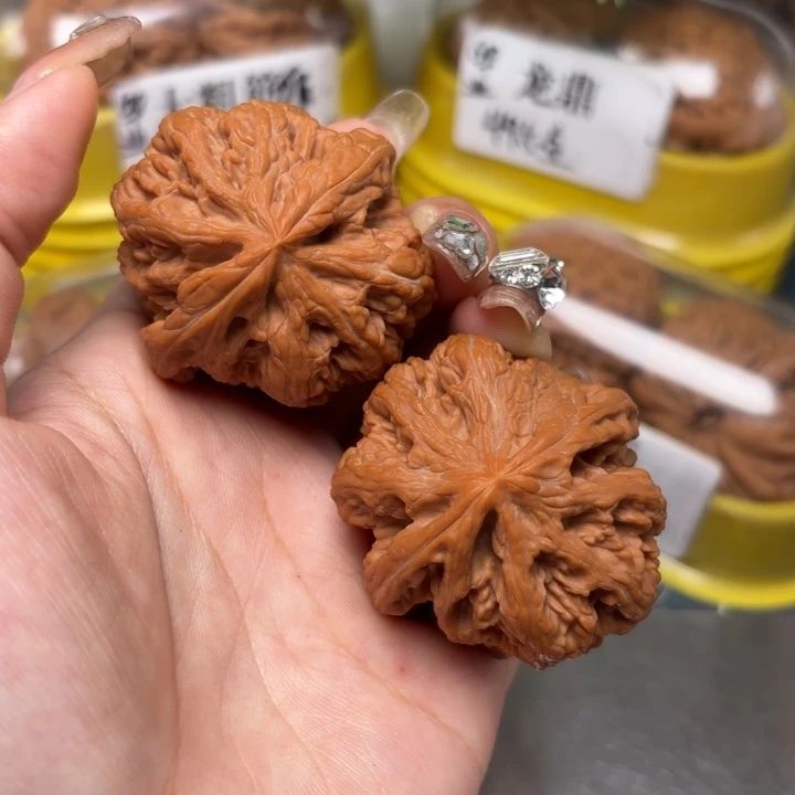 文玩核桃吊坠46-32517-02