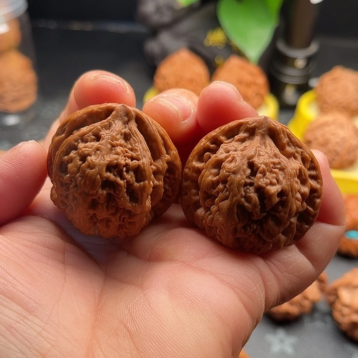 文玩核桃把件全品大粗筋边39