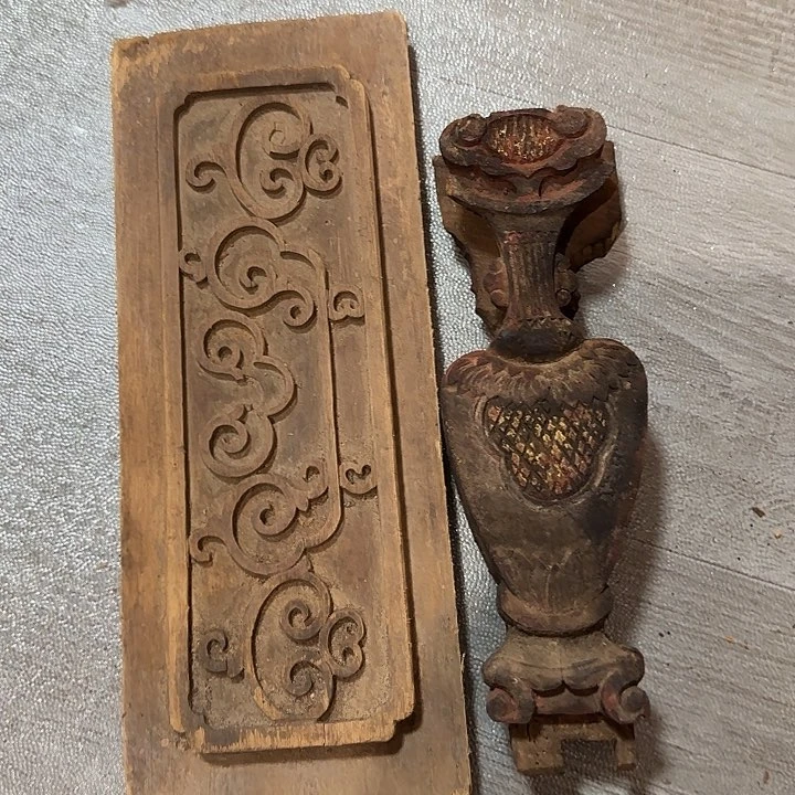 小***築香榧木香樟木木雕一对