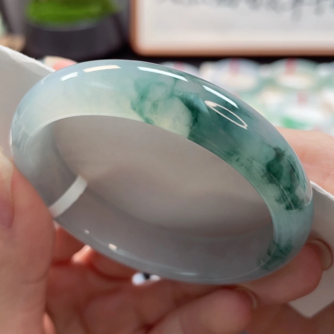 【闪购商品】翡翠手镯未镶嵌53.2贵妃国风山水画43号