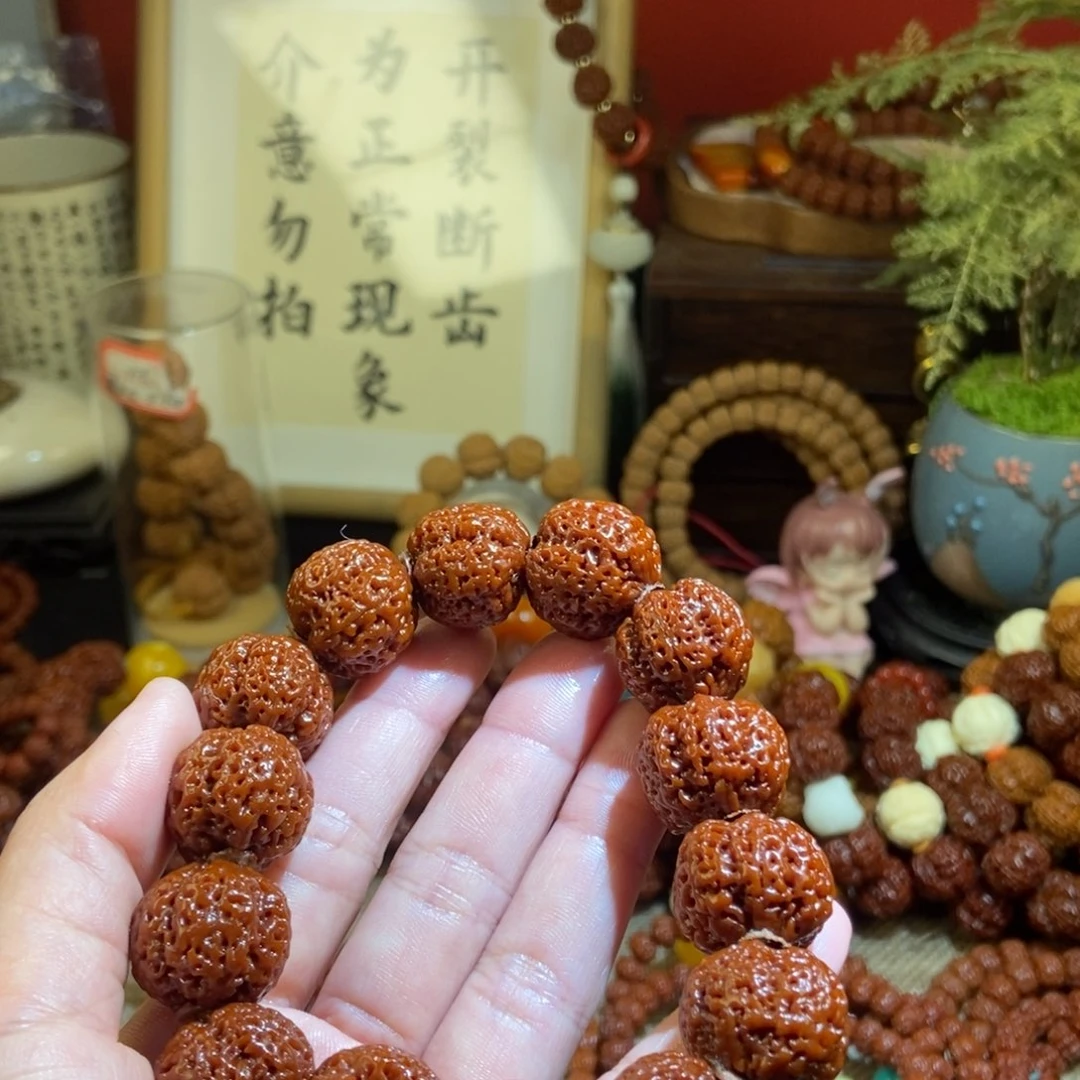 金刚菩提手串205玉化菠萝