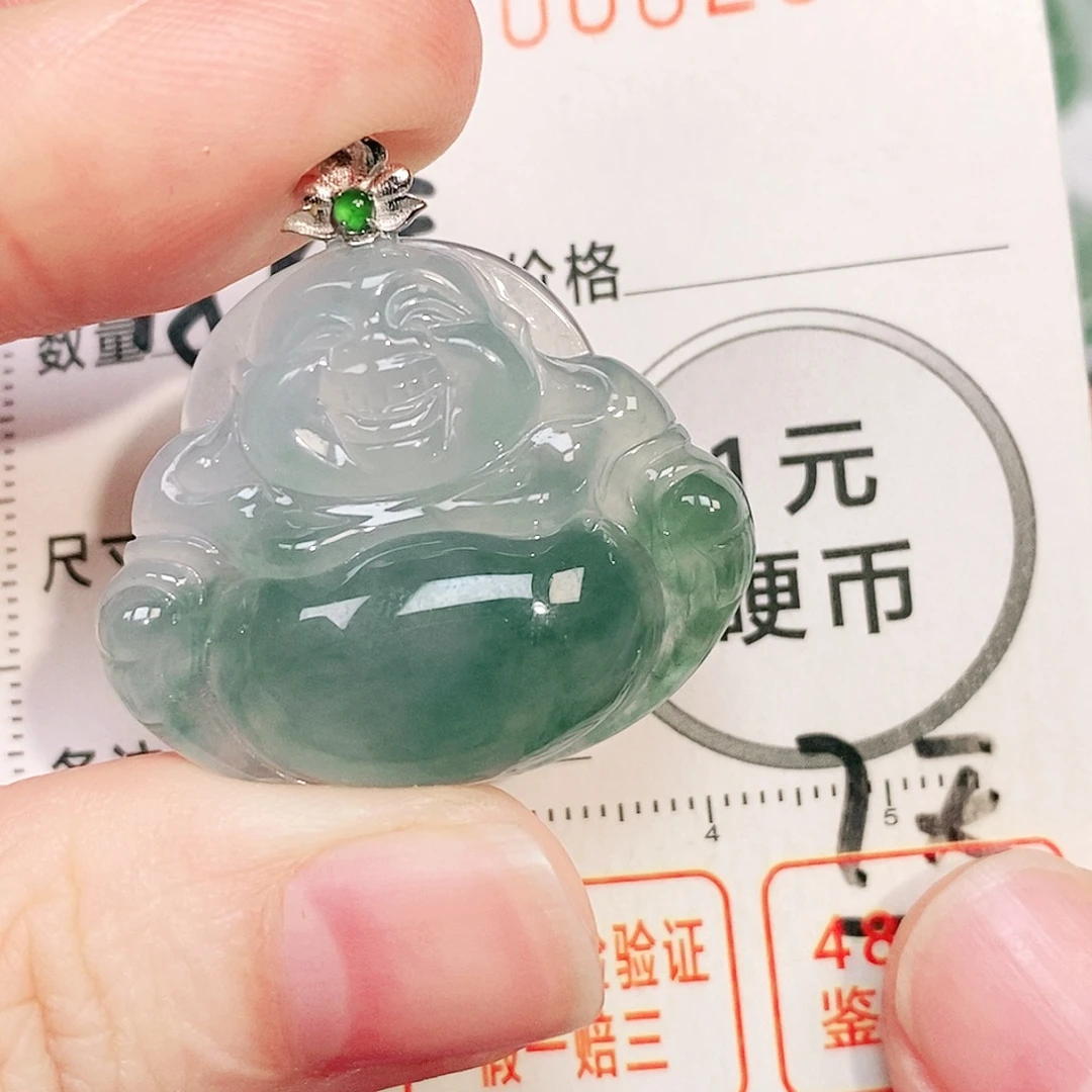 颈饰18K金镶嵌翡翠