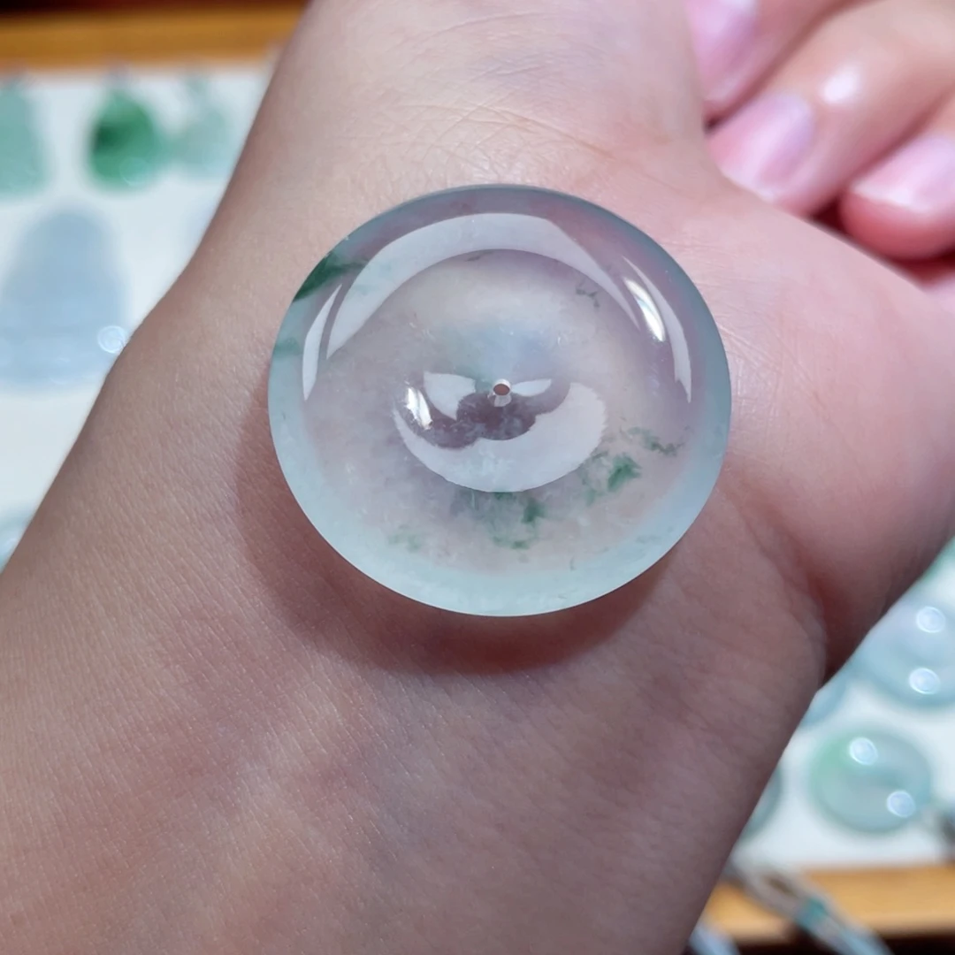 翡翠未镶嵌颈饰扣子