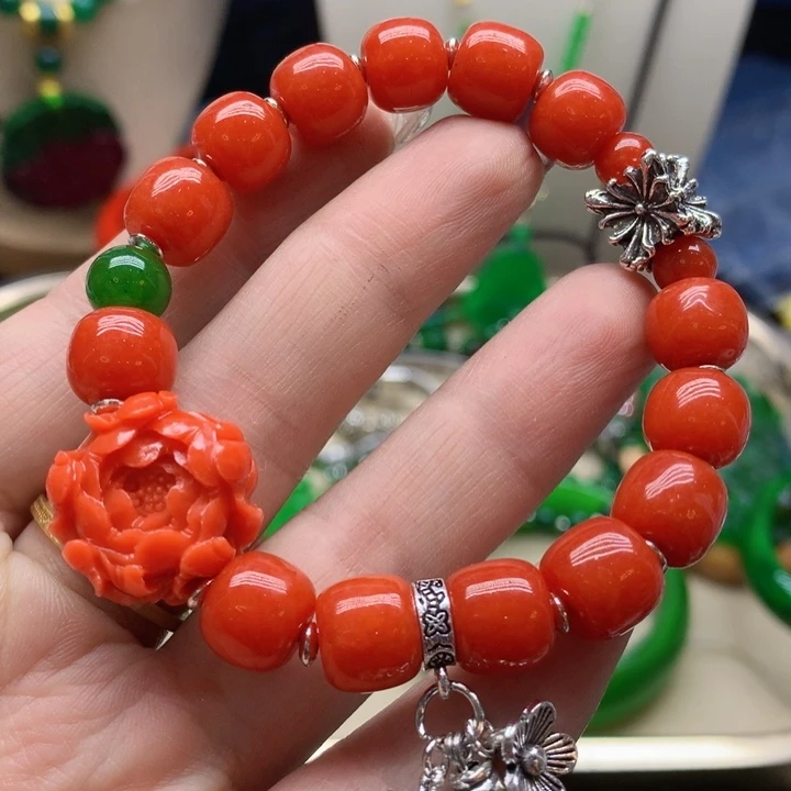 翡翠手镯未镶嵌吊坠