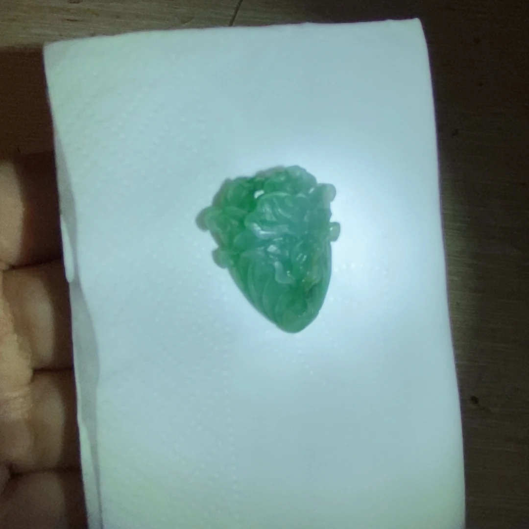 未镶嵌定制翡翠翡翠吊坠