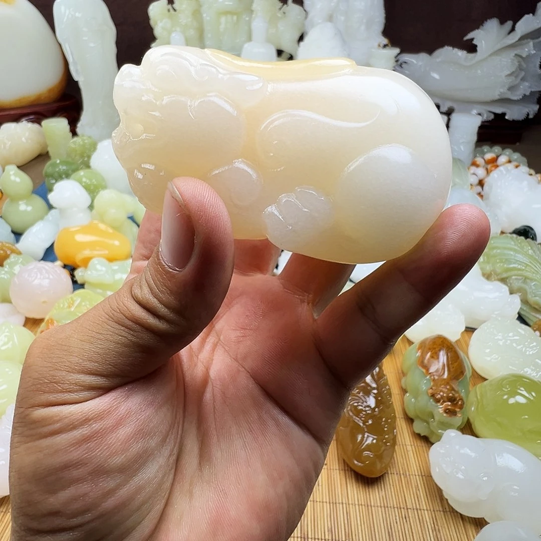 石材种****?手工雕刻貔貅把件
