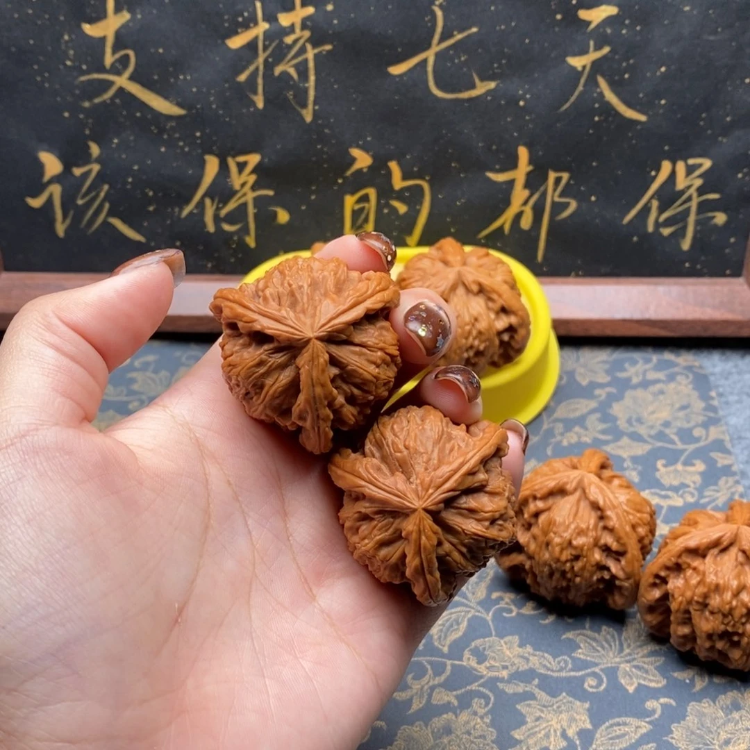 吊坠文玩核桃L****r白狮子