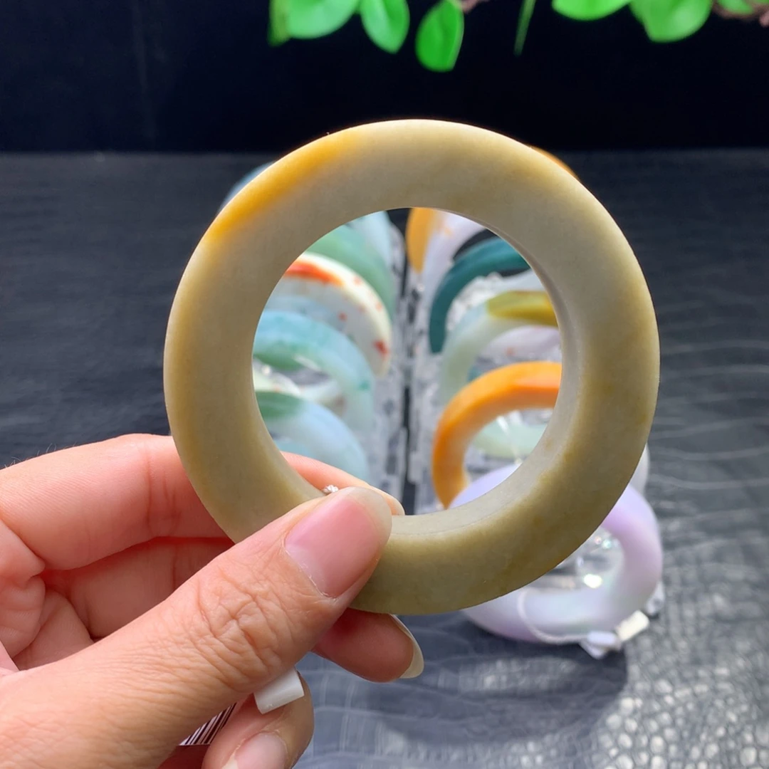 定制翡翠未镶嵌手镯定制