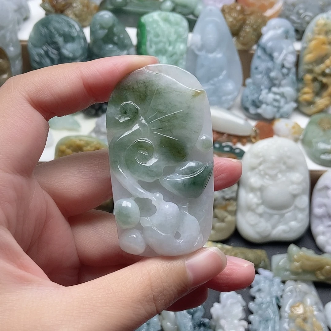 翡翠未镶嵌颈饰翡翠