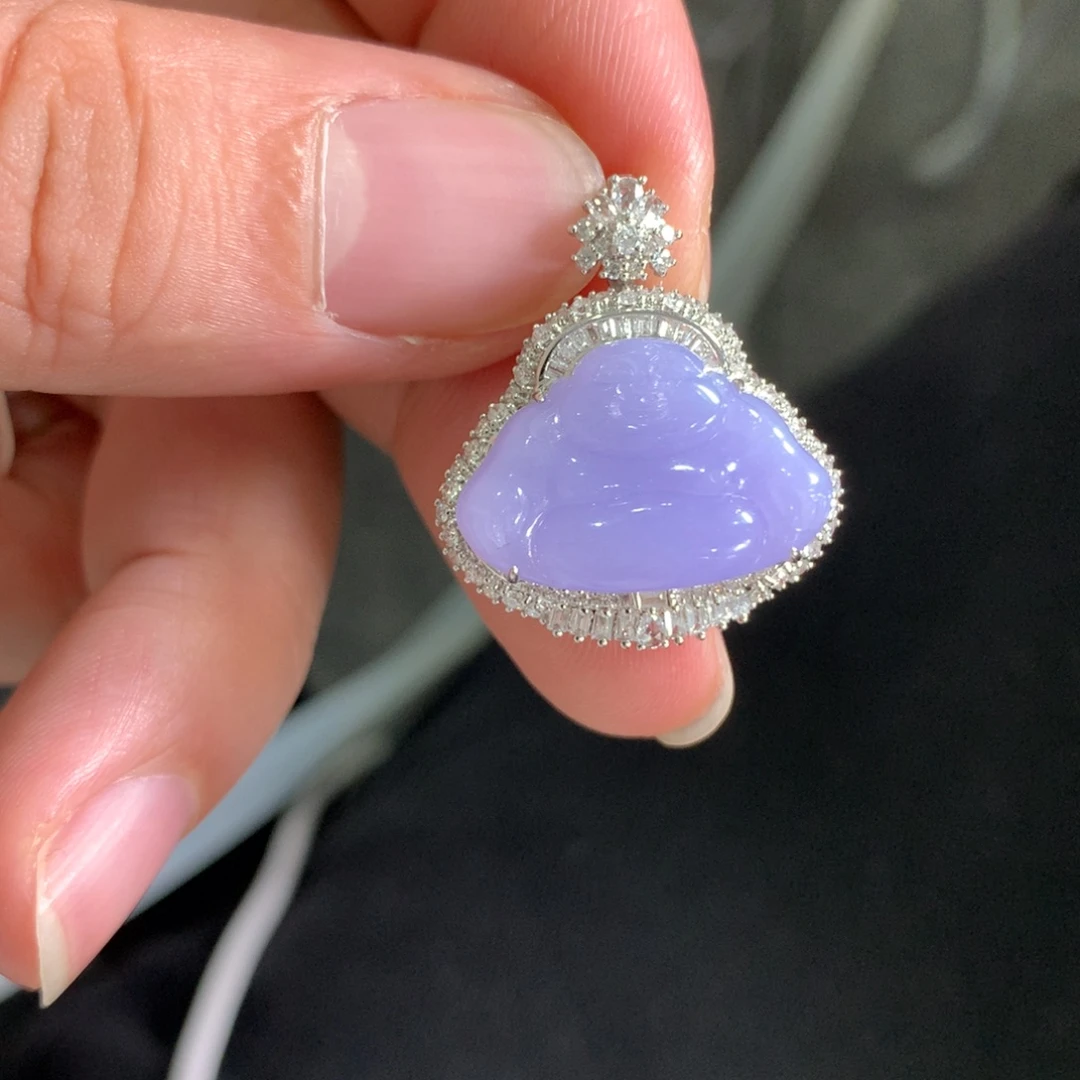 翡翠18K金镶嵌颈饰翡翠