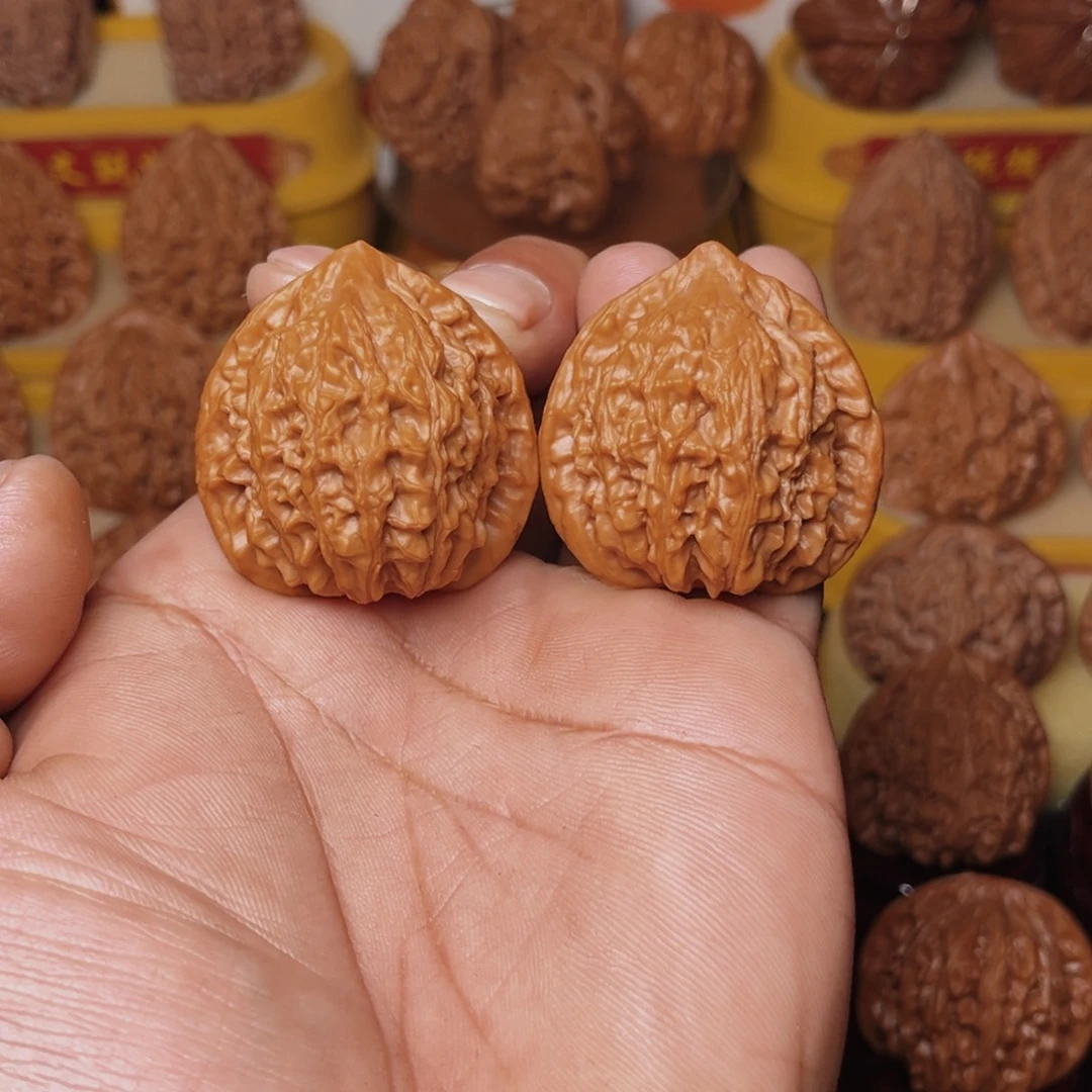 把件文玩核桃文玩核桃把件38尺羽绣