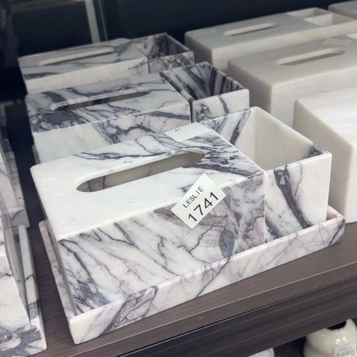 L。  1741。 纸巾收纳。          福利