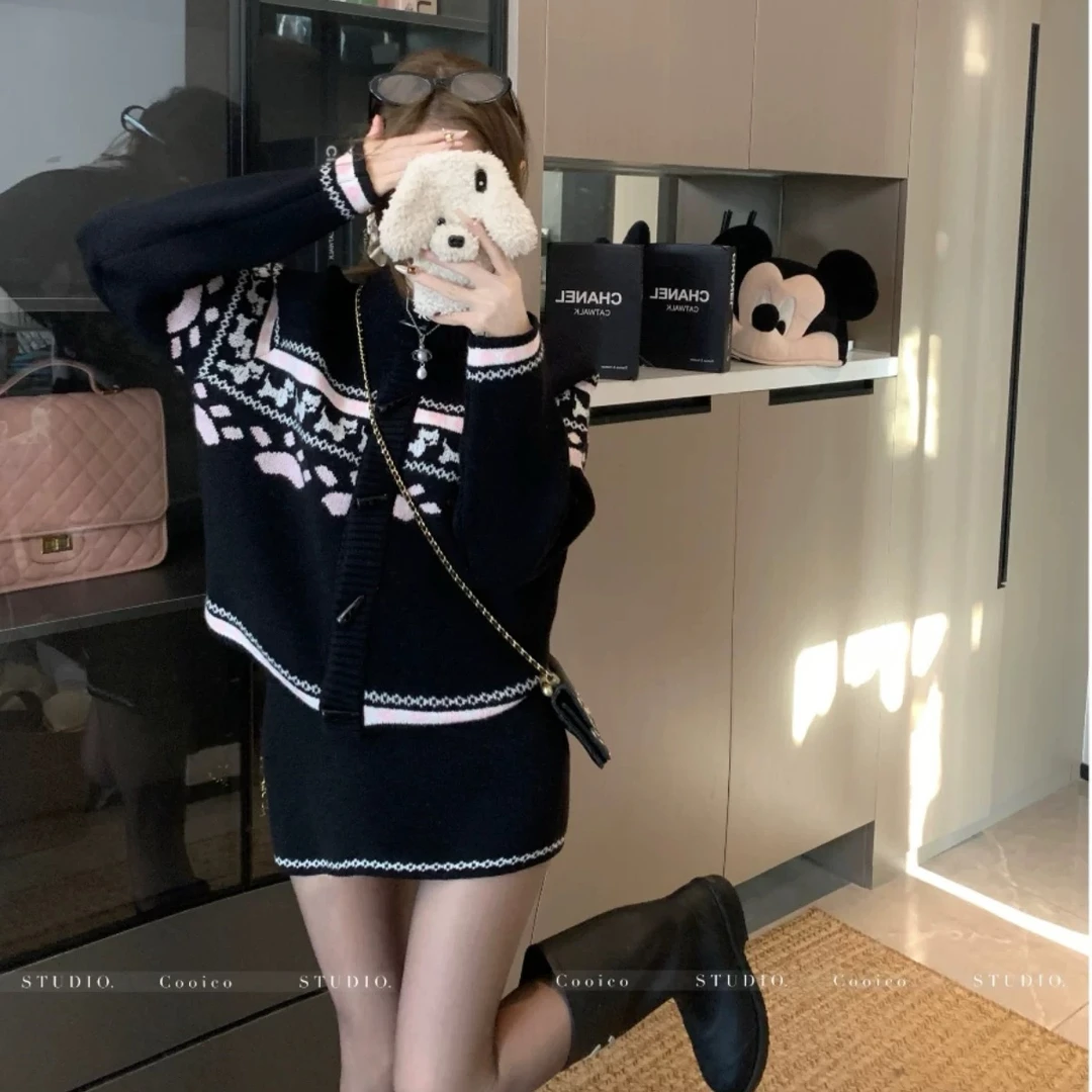 A费尔岛复古撞色牛角扣针织毛衣女冬季包臀半身短裙两件套6106#