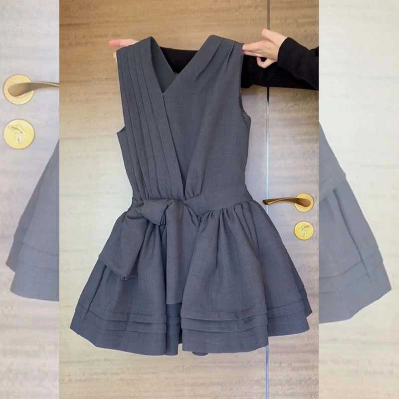 富家千金小个子背心裙2025年早春高级感减龄时尚连衣裙女D2397