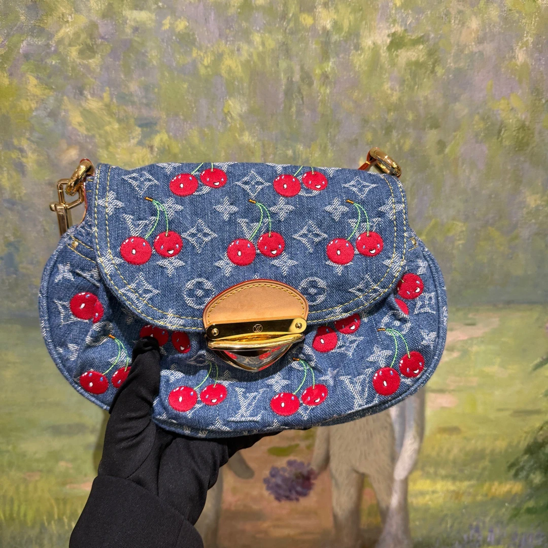 95新 LouisVuitton/路易威登 18465862/KIKIFIFI/丹宁樱桃包