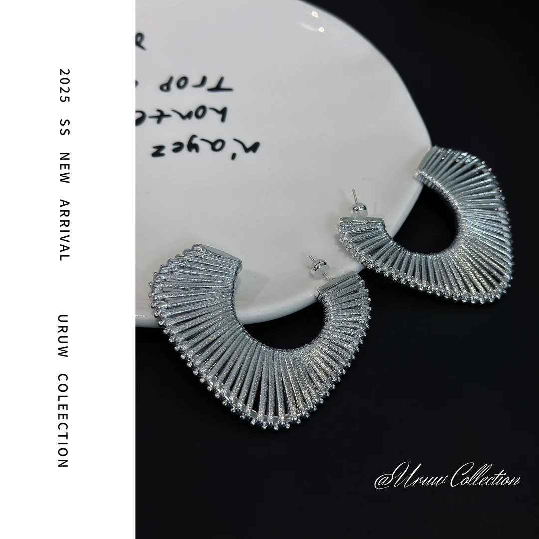 锌合金皮质耳饰 欧美复古风编织C型耳环轻奢高级感大耳圈耳环5079