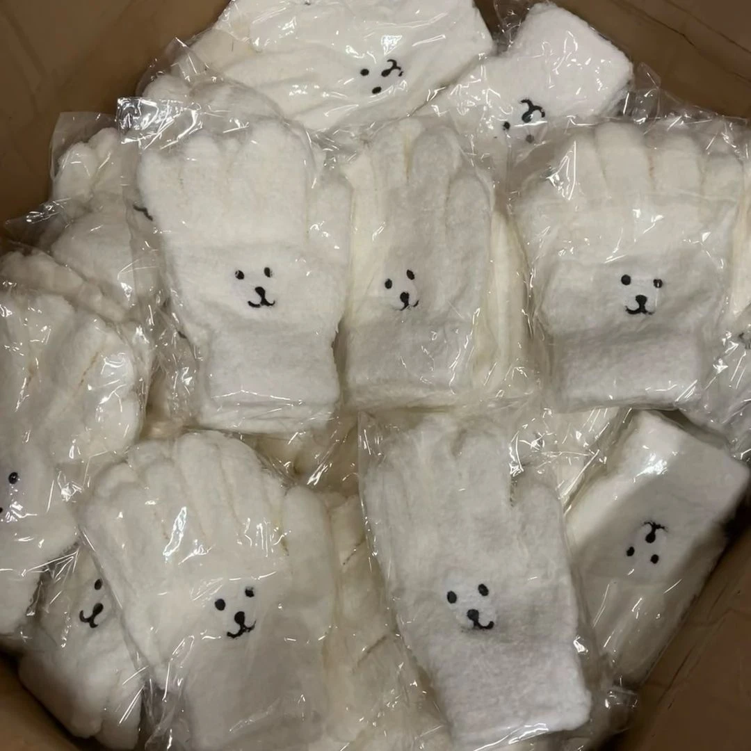 日系少女手套冬季保暖分指刺绣小熊可爱卡通防寒户外骑车学生