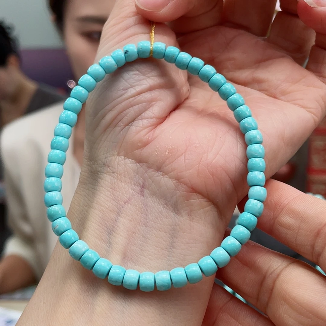 绿松石颈饰未镶嵌