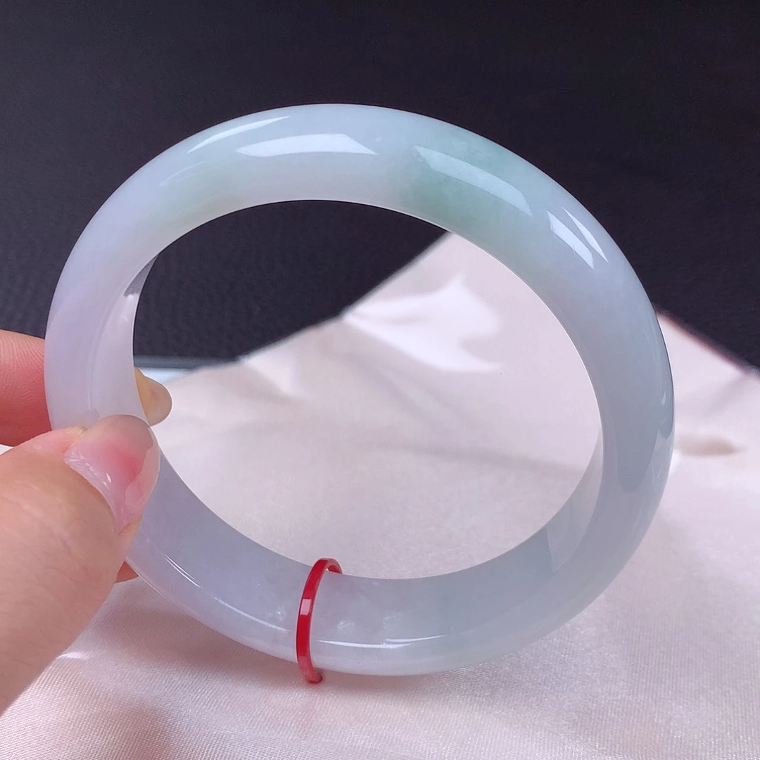 翡翠手镯未镶嵌63圈口437033