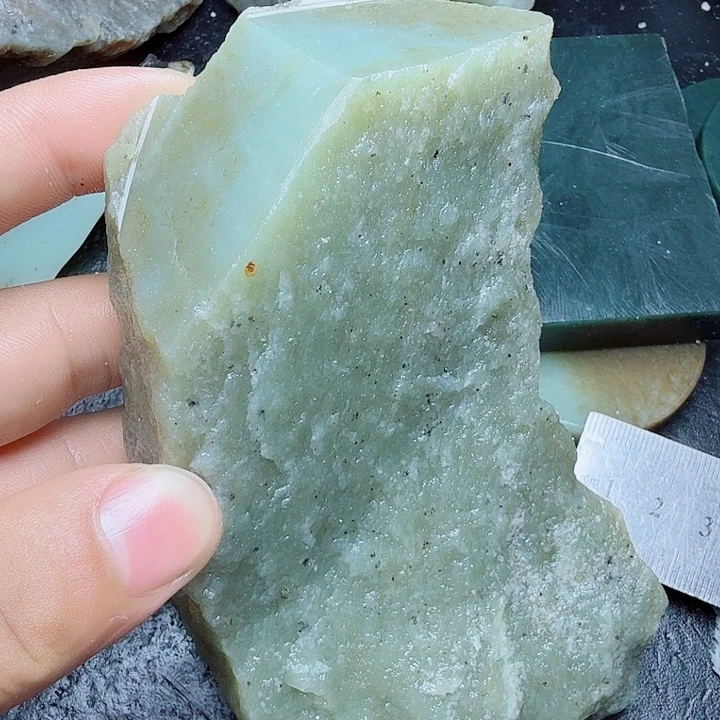 未镶嵌和田玉（糖玉）珠宝奇石