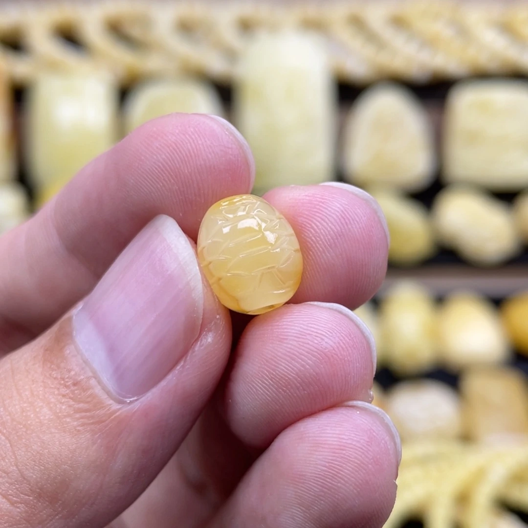 琥珀未镶嵌裸石琥珀蜜蜡