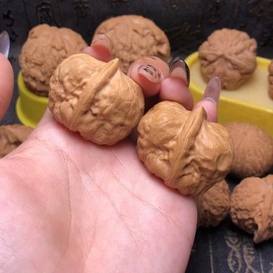 文玩核桃吊坠古蟾