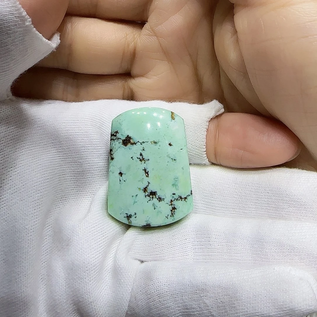 未镶嵌绿松石原矿绿松石