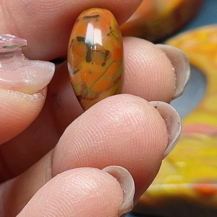 玛瑙/玉髓挂件未镶嵌智*