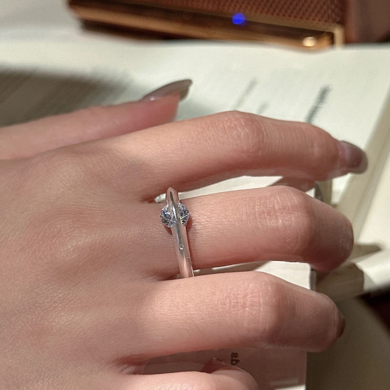 925银锆石戒指 韩版小众设计韩行星简约戒指韩系时髦哑光个性指环