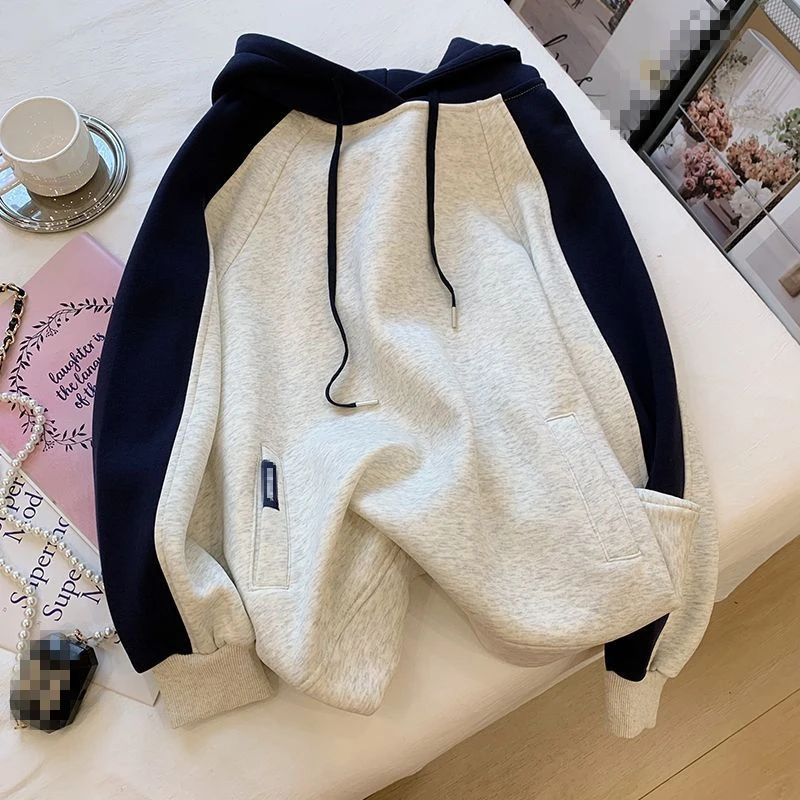 妙优可2025女生冬季卫衣大码小众休闲设计感连帽插肩百搭情侣上衣