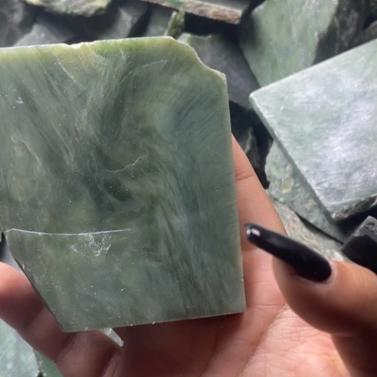 和田玉（糖玉）未镶嵌把件