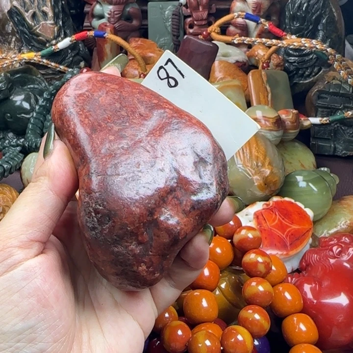 透闪石质玉未镶嵌珠宝奇石