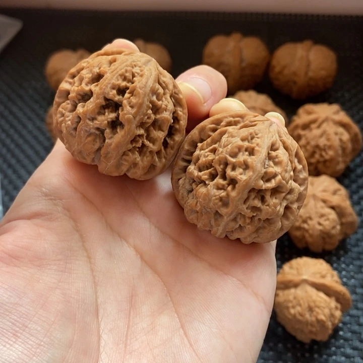 把件文玩核桃粗筋38有黄