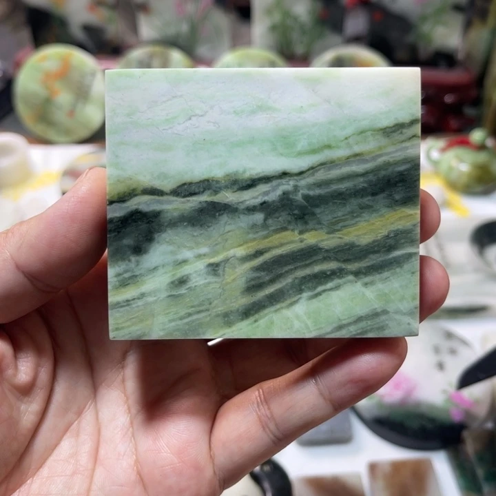 独山玉未镶嵌颈饰