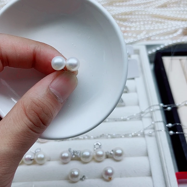 未镶嵌淡水珍珠耳饰