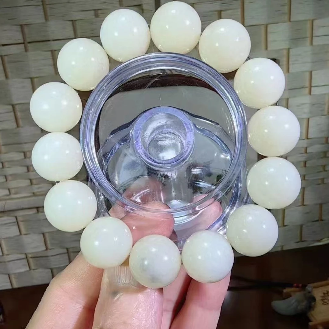 和田玉白玉手串，16mm珠，白度佳油润细腻纯净无裂，个别微墨，82.6g