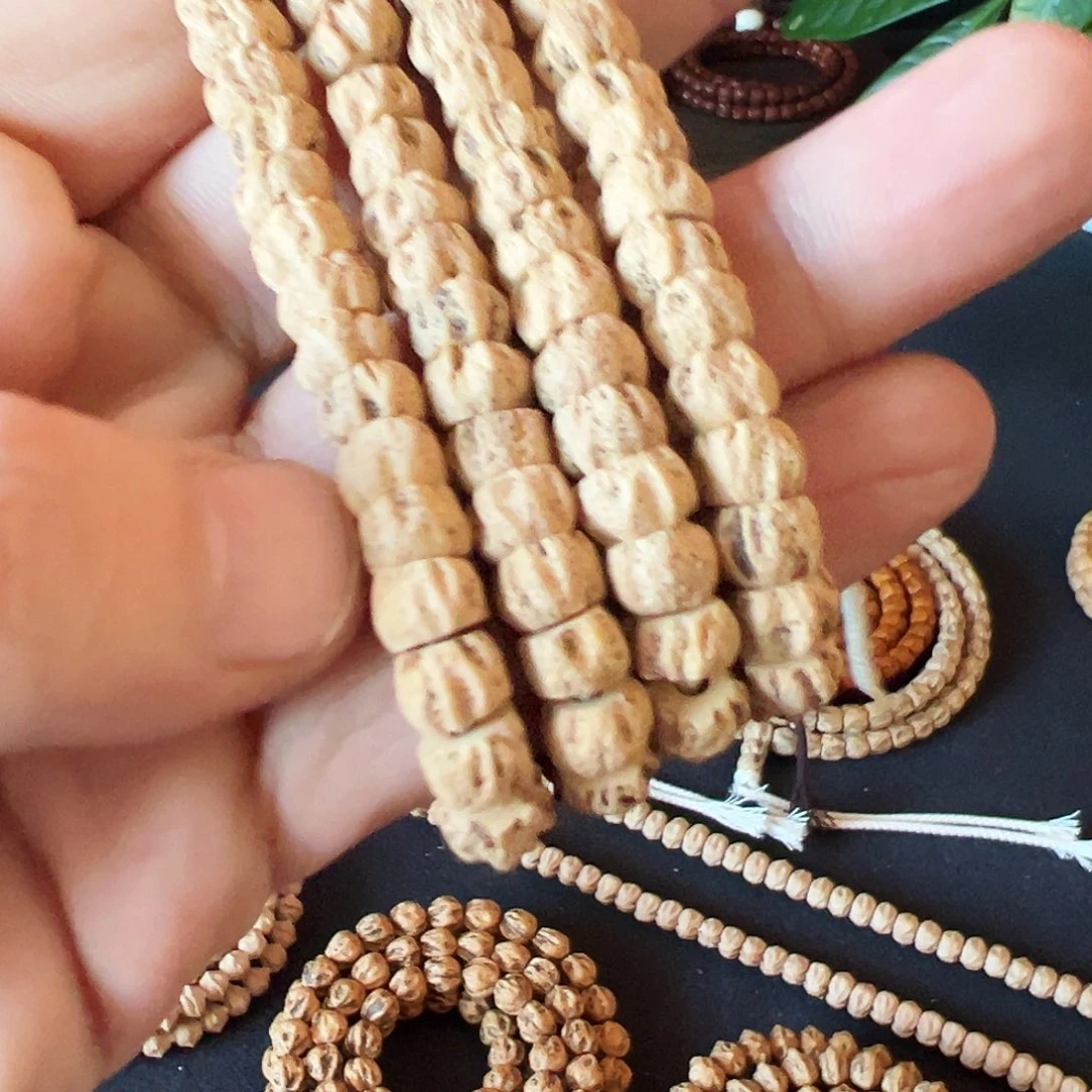 蒸***上柏香籽/百香籽吊坠