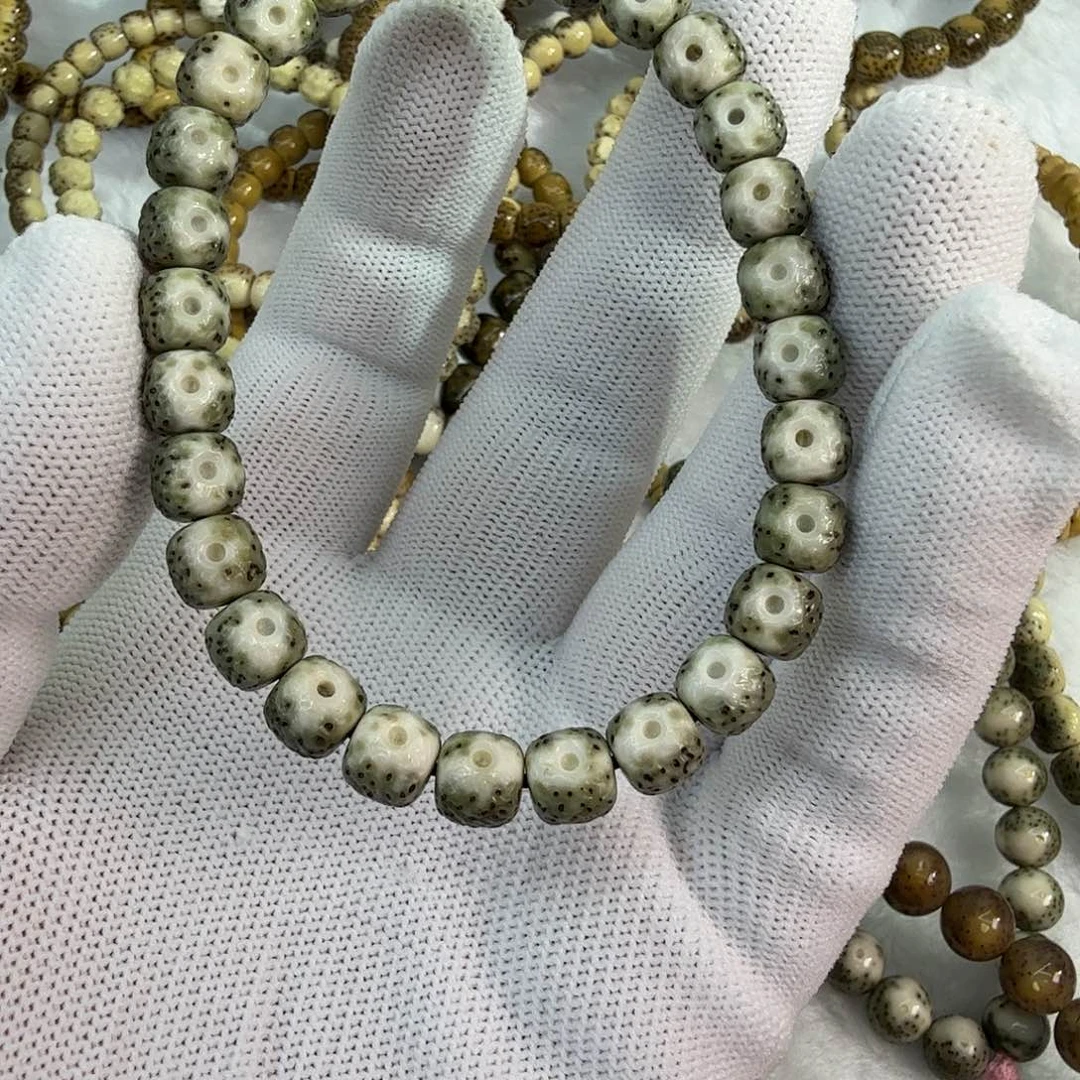 ****e吊坠星月菩提闪购16卡8