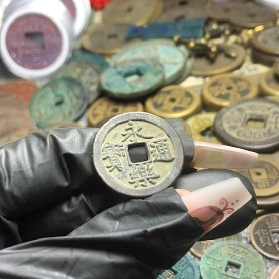 乐***夫铜现代仿制工艺品