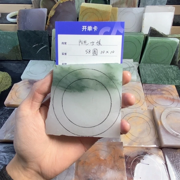 石英质玉手镯未镶嵌阳***ぃ定制手镯