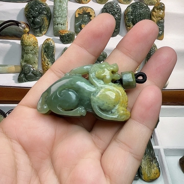 沫***问岫岩河磨玉（透闪石质玉）未镶嵌吊坠(不含链)