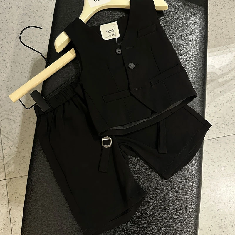 【清仓】22055黑色儿童马甲短裤套22055