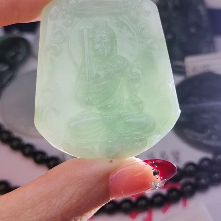 翡翠吊坠(不含链)未镶嵌天然的A货翡翠