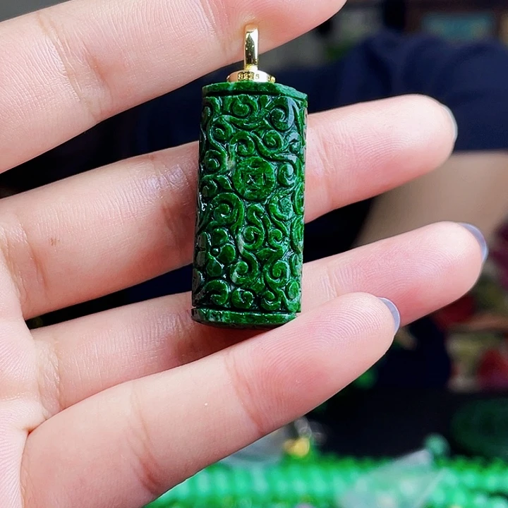 翡翠银S925镶嵌颈饰多样性