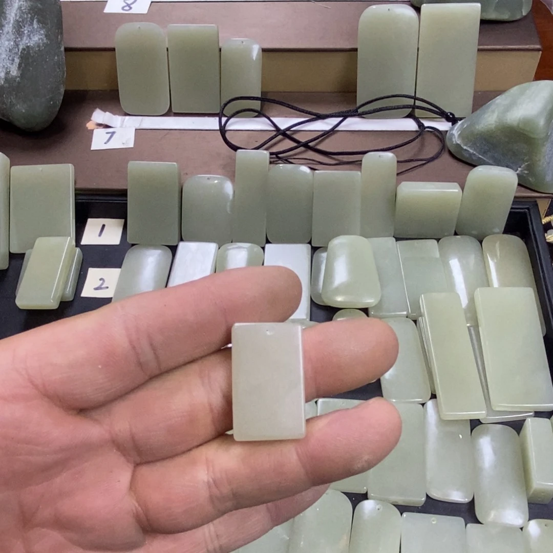 颈饰未镶嵌和田玉抖**户019