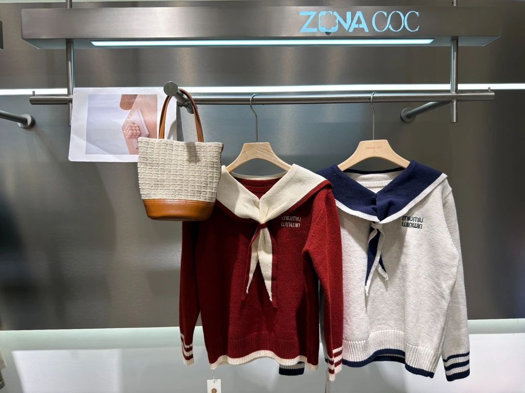 秋冬上衣毛衣拼色海军领披肩上衣毛衣针织衫女显瘦减龄假两件上衣